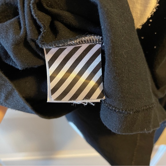 Off white spray paint logo long sleeve tee men’s size medium - Picture 7 of 10